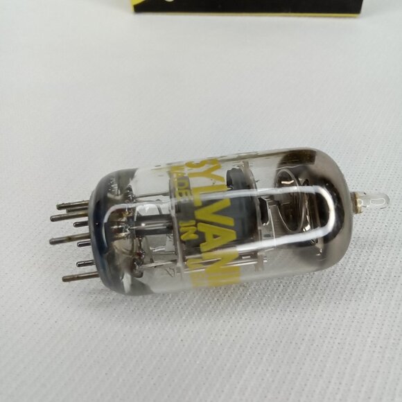 WWII Era Electronic Tube With Box Set Of 3 Sylvania Model 5BW8 NOS NIB 1940s - Picture 3 of 10